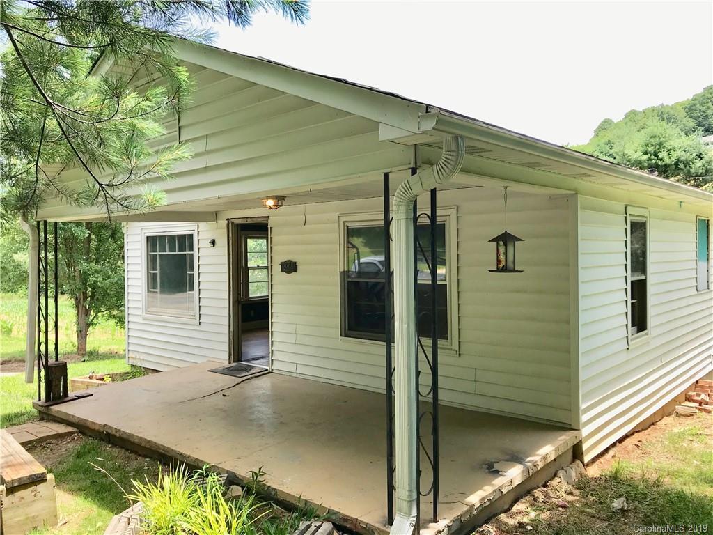 2906 Rabbit Skin Road Waynesville NC 28785