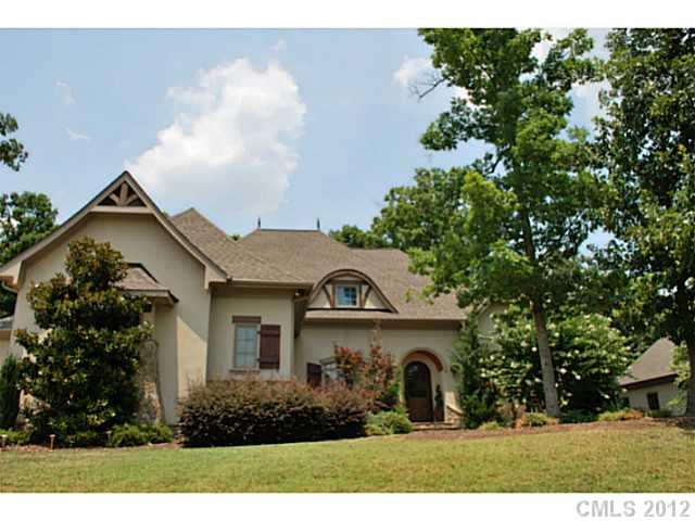 2015 Climbing Rose Lane Matthews NC 28104