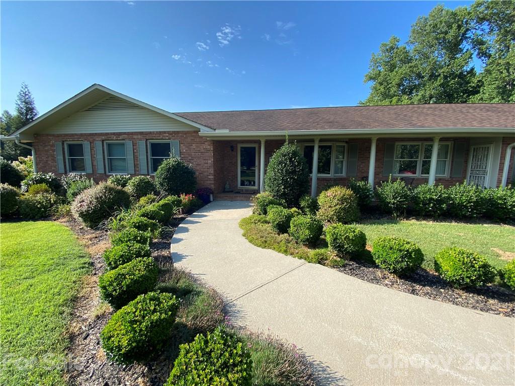 2933 Collinsville Road Columbus NC 28722