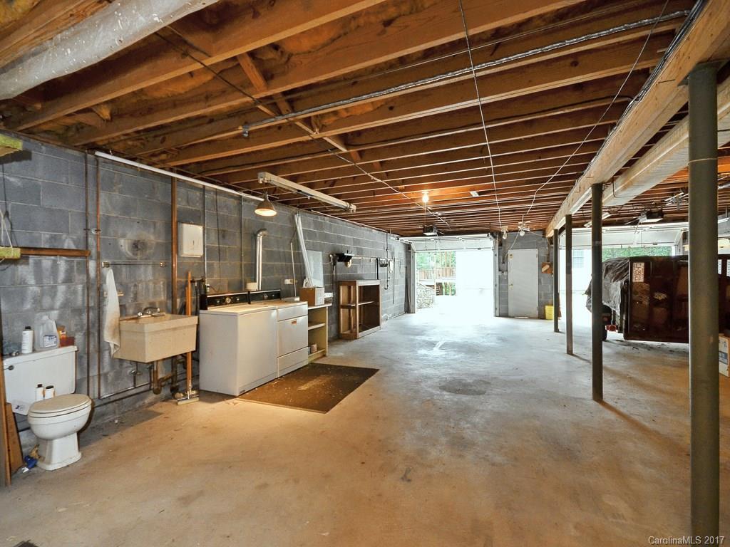 9 Meadowlark Road Asheville NC 28805