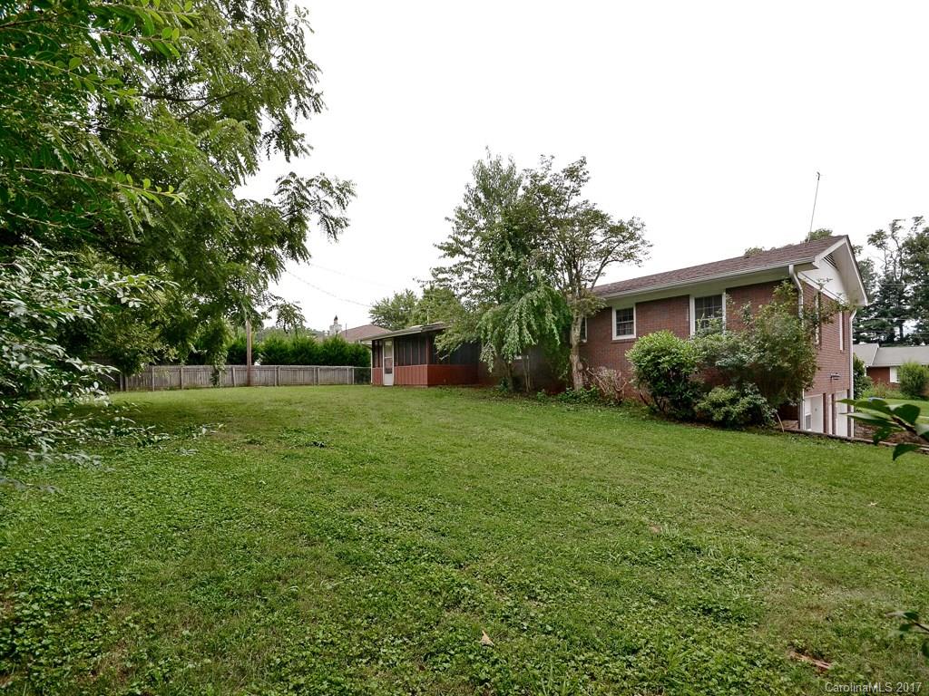9 Meadowlark Road Asheville NC 28805