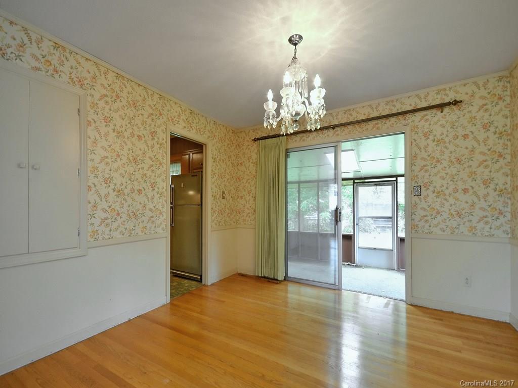 9 Meadowlark Road Asheville NC 28805