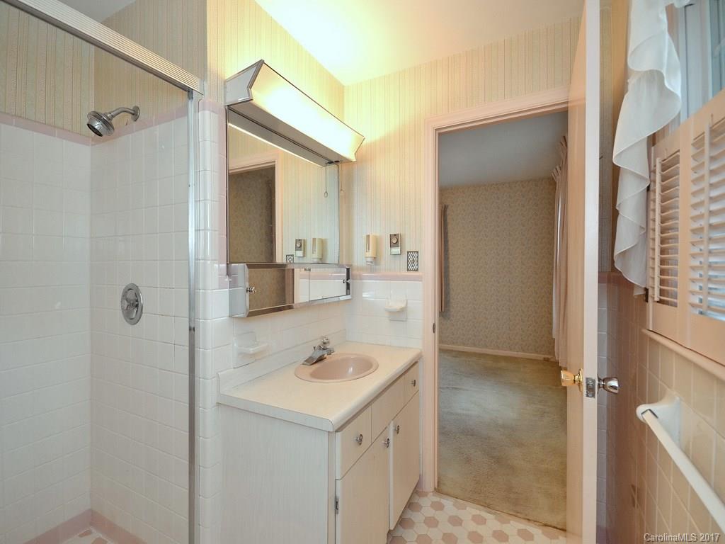 9 Meadowlark Road Asheville NC 28805