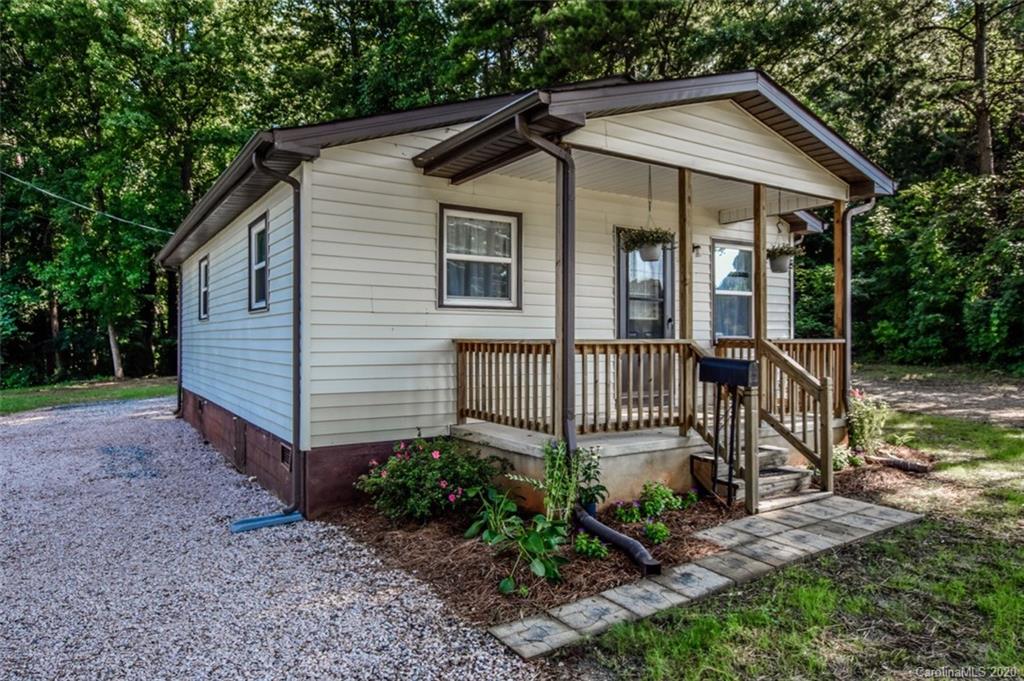 521 W Mclelland Avenue Mooresville NC 28115