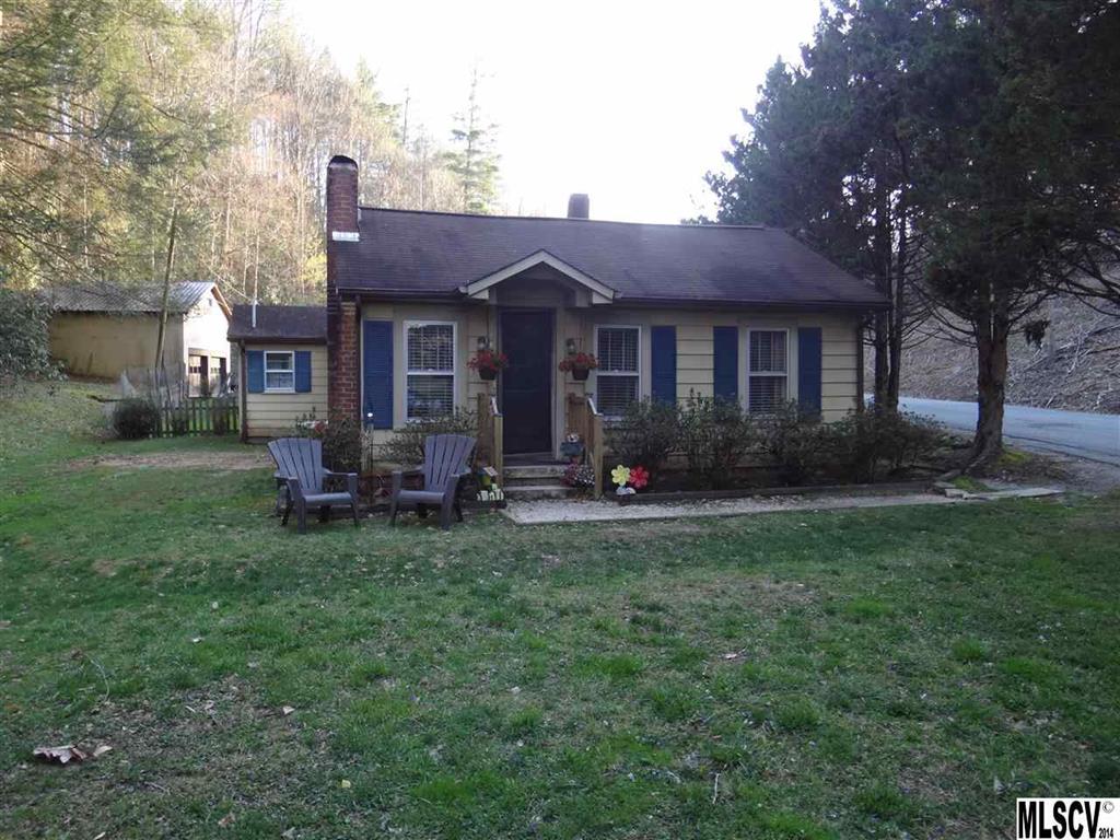 1831 Creekside Place Lenoir NC 28645