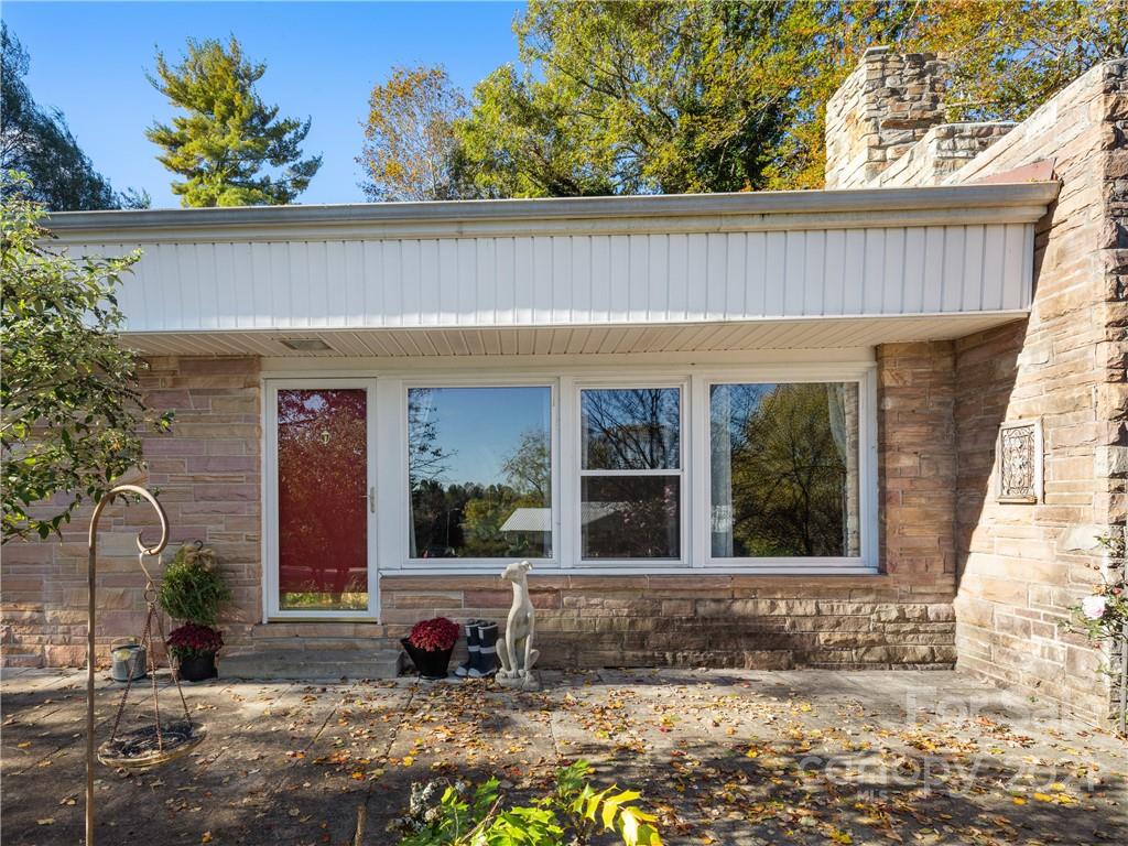 8 Marley Drive Flat Rock NC 28731