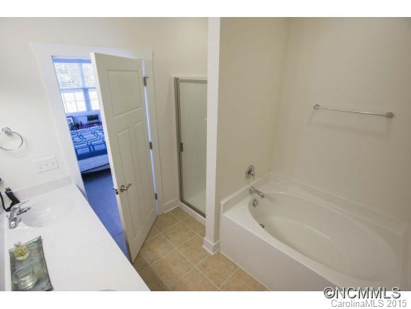33 Onteora Oaks Drive Asheville NC 28803