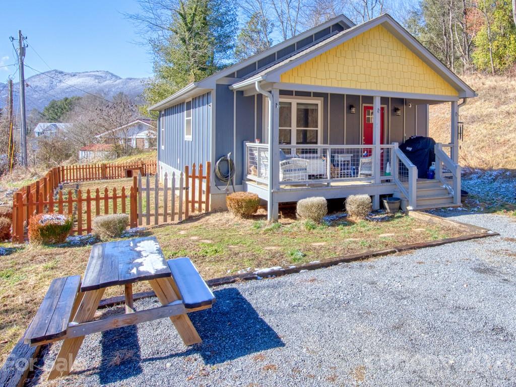 71 Grahl Street Waynesville NC 28786