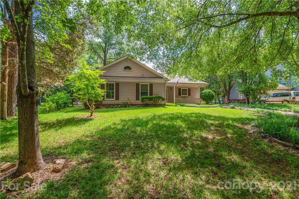9029 Gamesford Drive Charlotte NC 28277