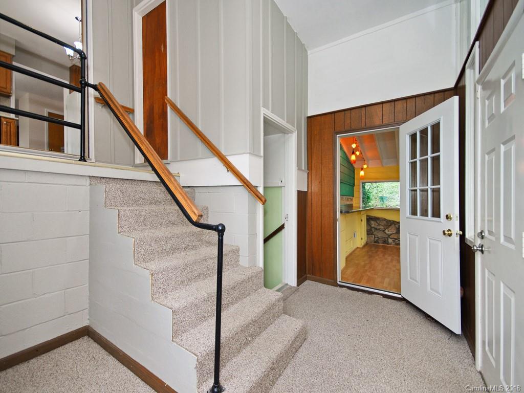 32 Killian Road Asheville NC 28804