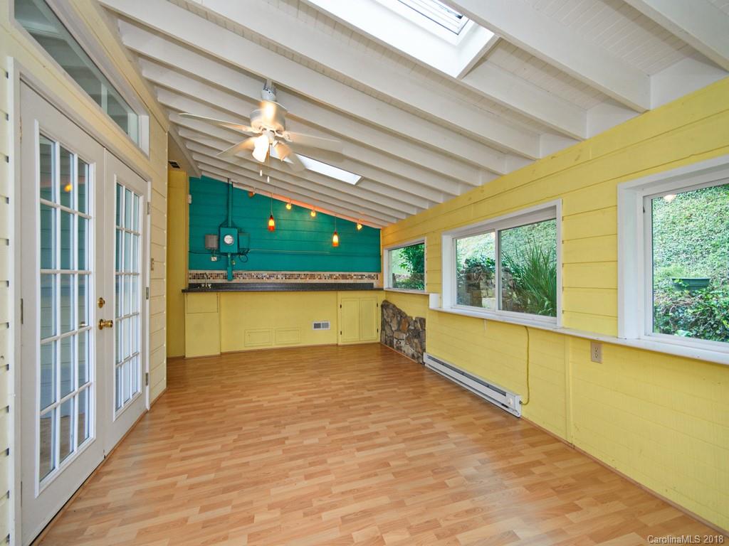 32 Killian Road Asheville NC 28804