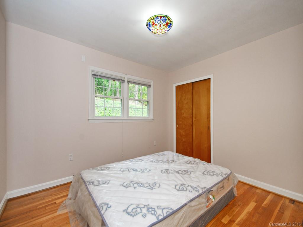 32 Killian Road Asheville NC 28804