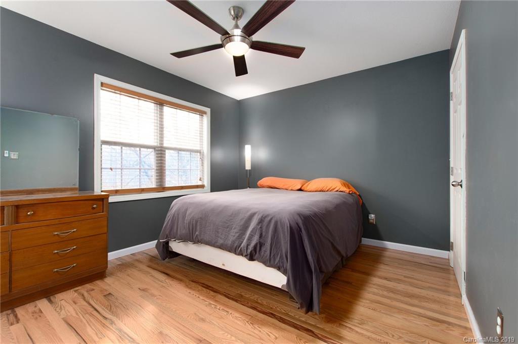 32 Piercy Street Asheville NC 28806