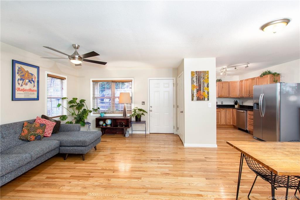 32 Piercy Street Asheville NC 28806