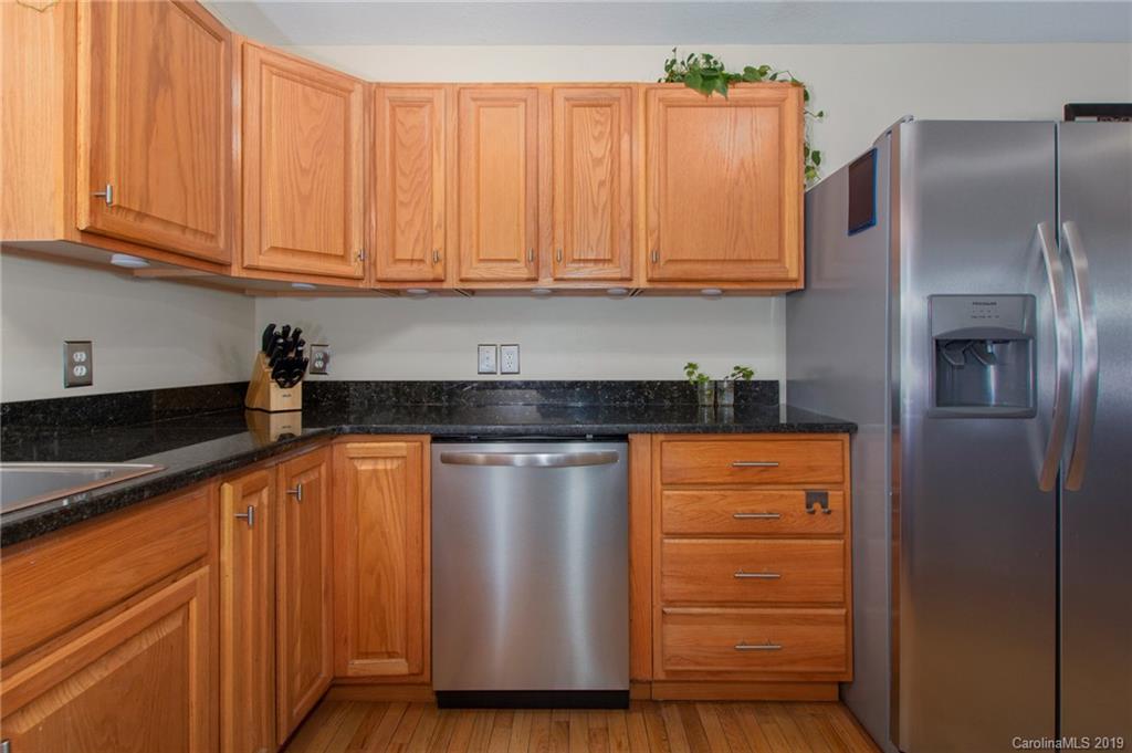 32 Piercy Street Asheville NC 28806