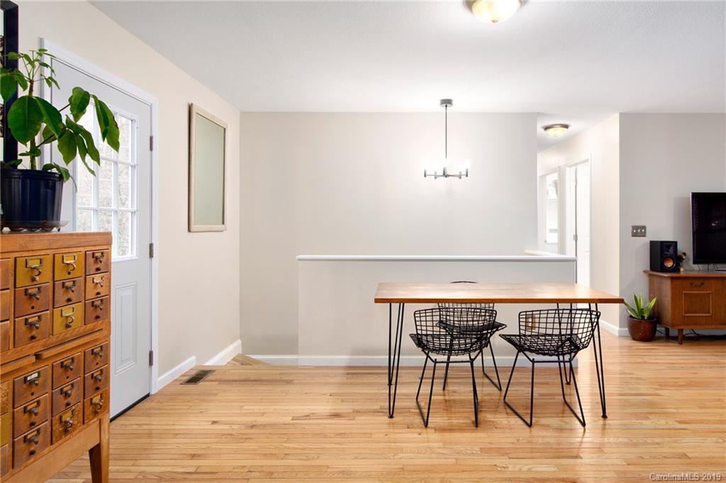32 Piercy Street Asheville NC 28806