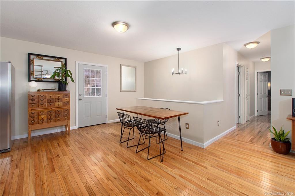 32 Piercy Street Asheville NC 28806