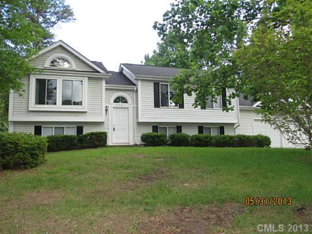 5701 Mollys Place Charlotte NC 28212