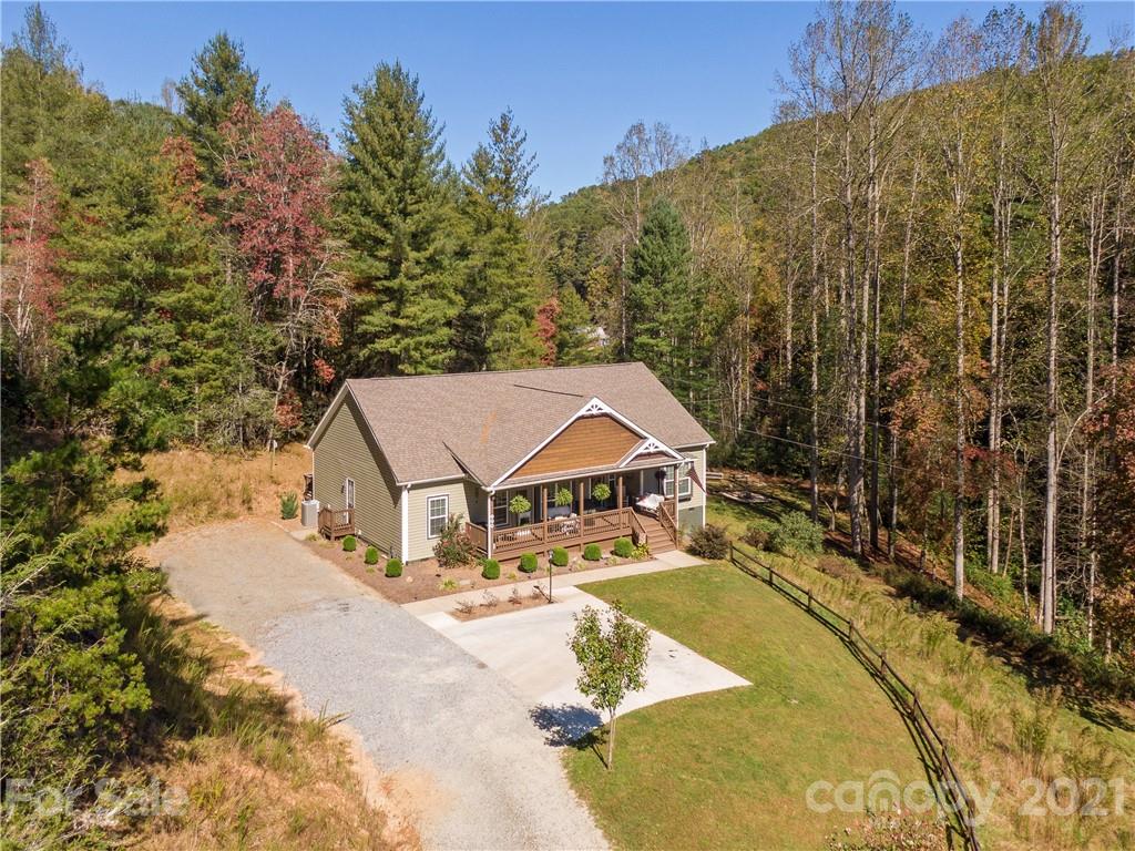 129 Wolf Pack Trail Horse Shoe NC 28742