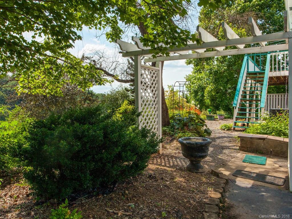 160 Kennedy Road Weaverville NC 28787