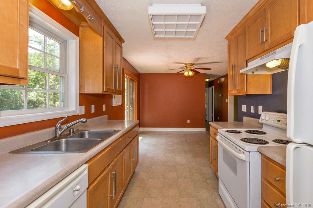 51 Upper Moffitt Road Asheville NC 28805