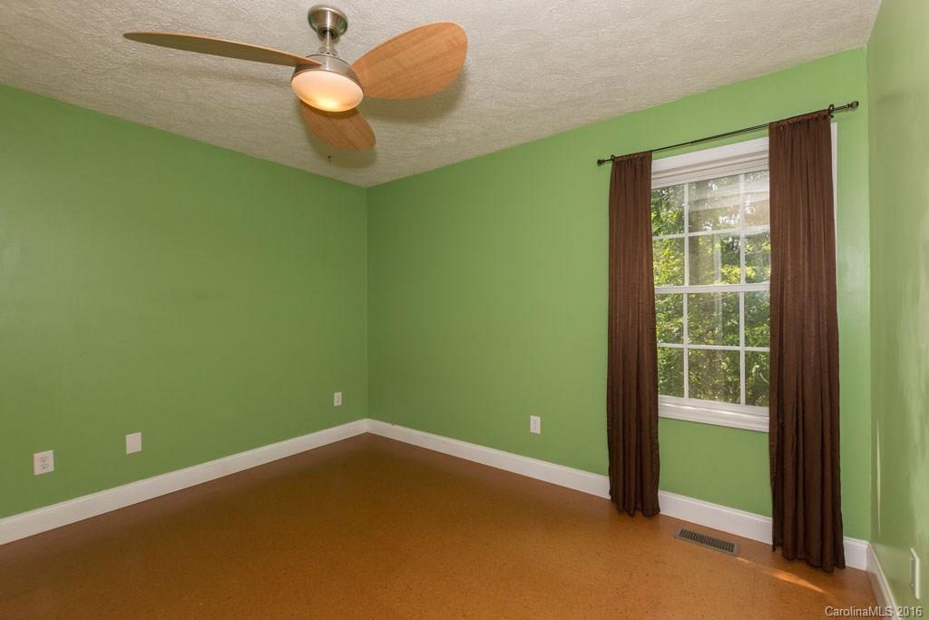 51 Upper Moffitt Road Asheville NC 28805