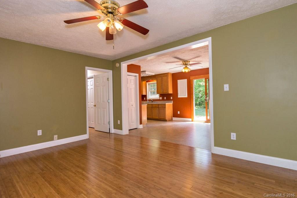 51 Upper Moffitt Road Asheville NC 28805