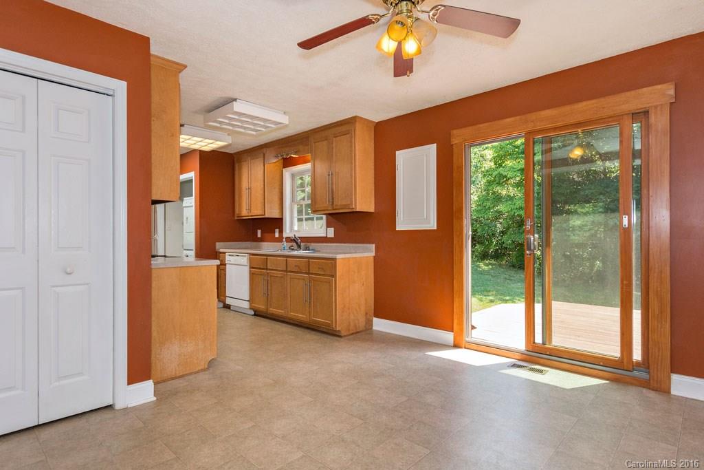 51 Upper Moffitt Road Asheville NC 28805