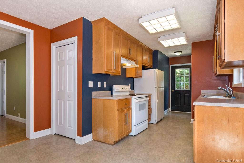 51 Upper Moffitt Road Asheville NC 28805