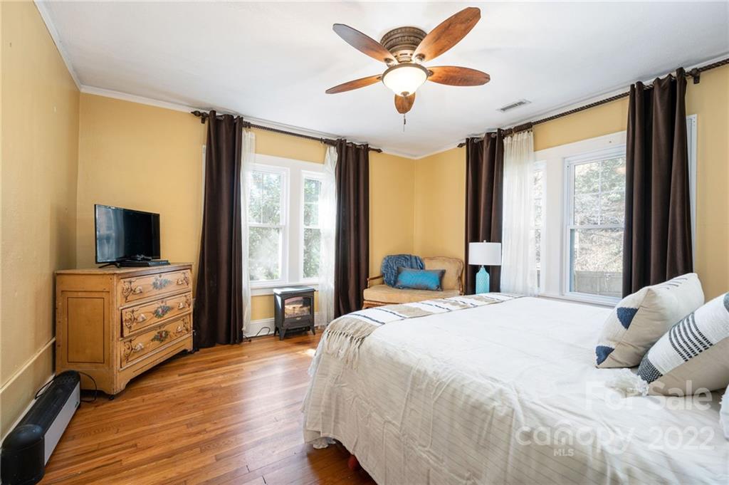 18 Normandy Road Asheville NC 28803