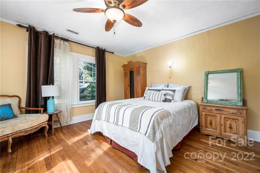 18 Normandy Road Asheville NC 28803
