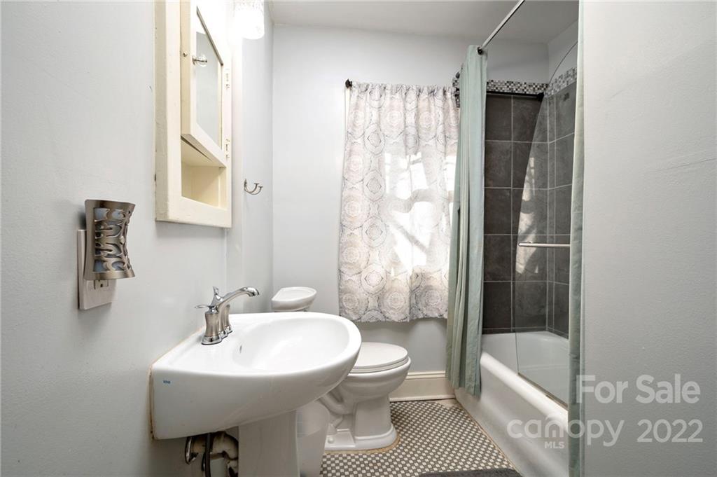 18 Normandy Road Asheville NC 28803