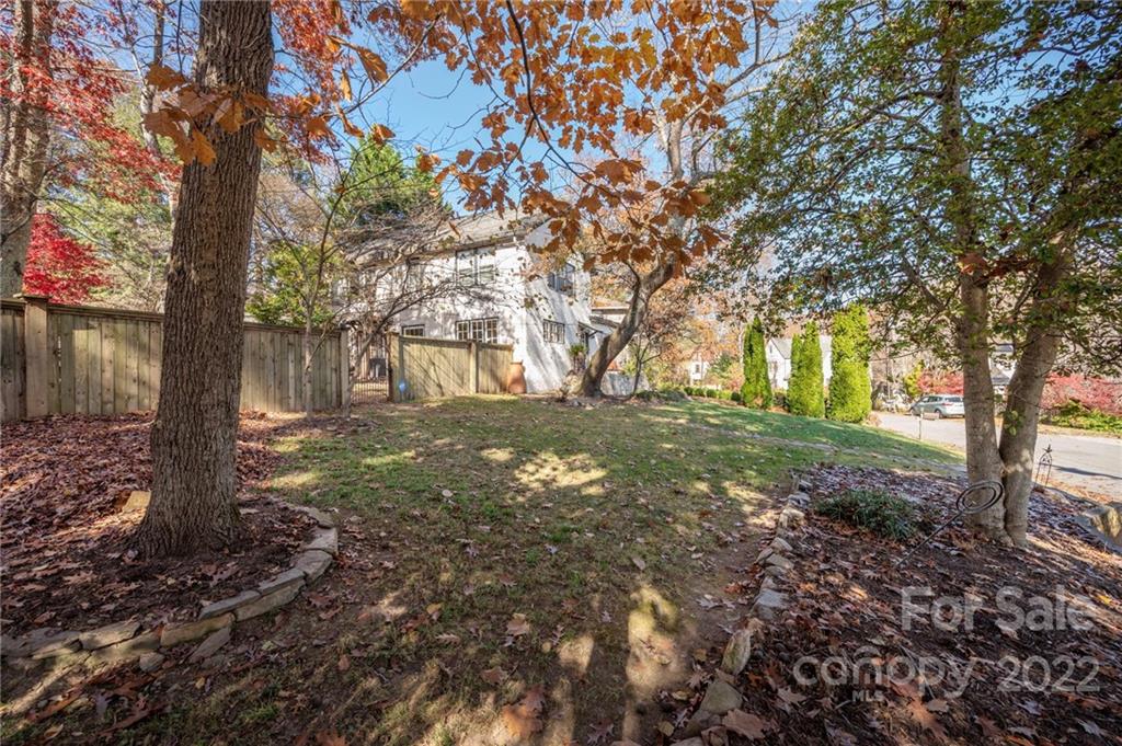 18 Normandy Road Asheville NC 28803