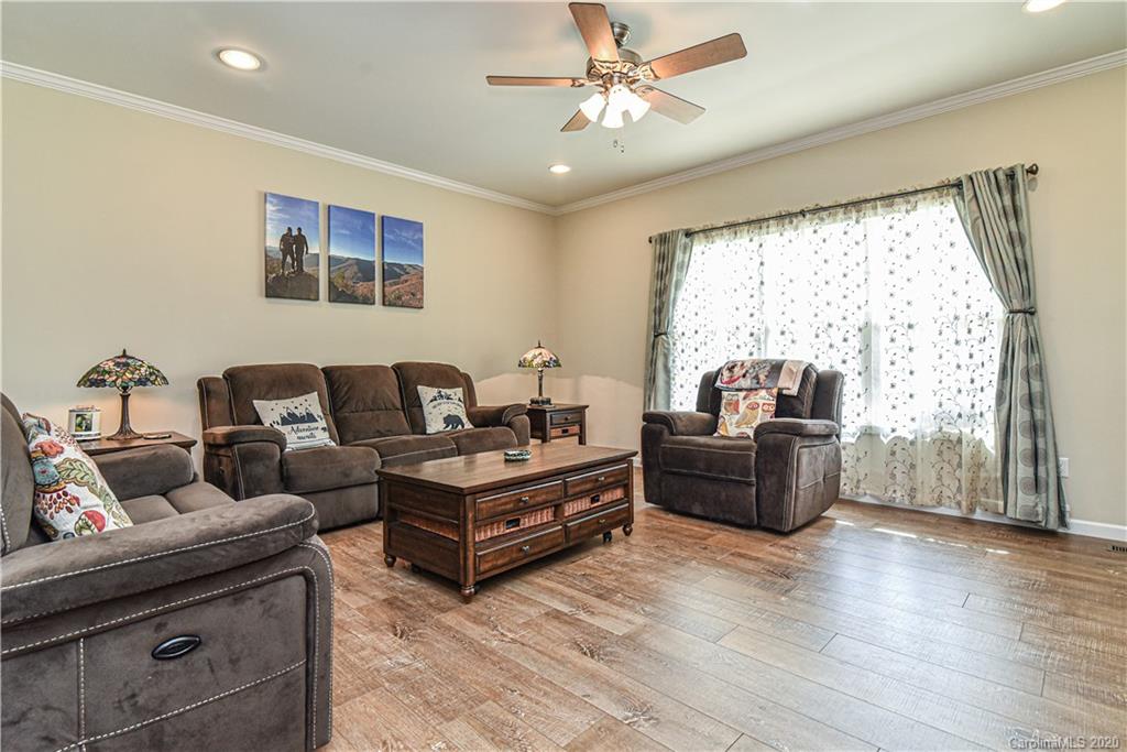 206 Moody Avenue Candler NC 28715