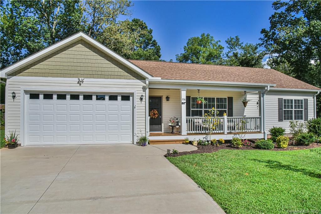 206 Moody Avenue Candler NC 28715