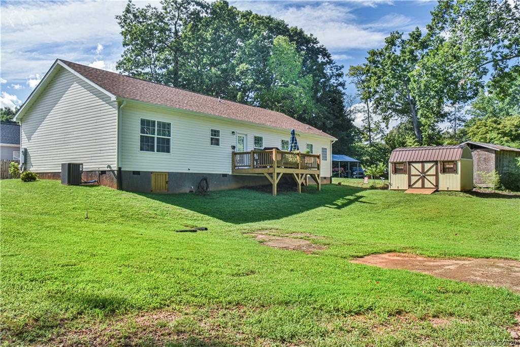 206 Moody Avenue Candler NC 28715