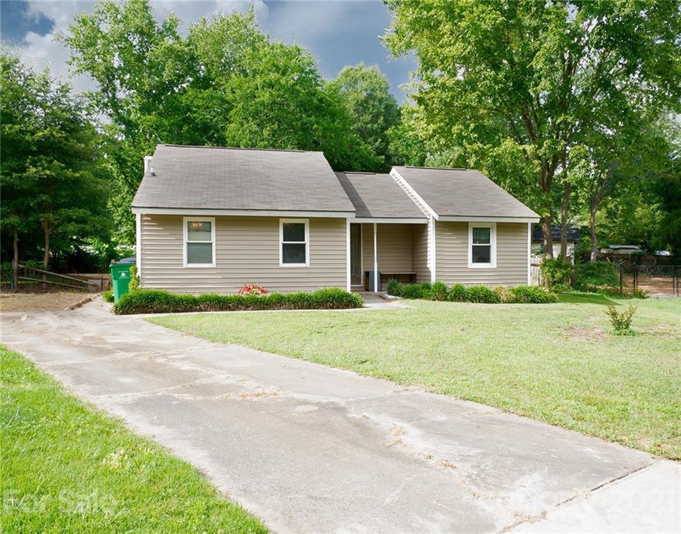 6500 Oak Hollow Drive Charlotte NC 28227