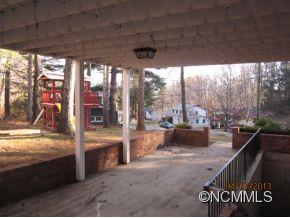33 Rhododendron Place Asheville NC 28805