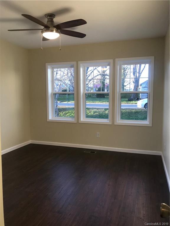 43 W Wilhemenia Street Marion NC 28752
