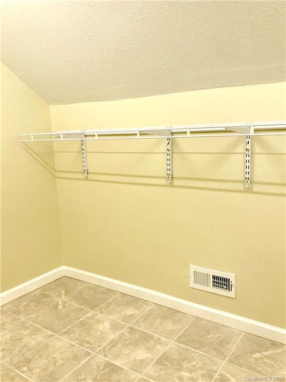 43 W Wilhemenia Street Marion NC 28752
