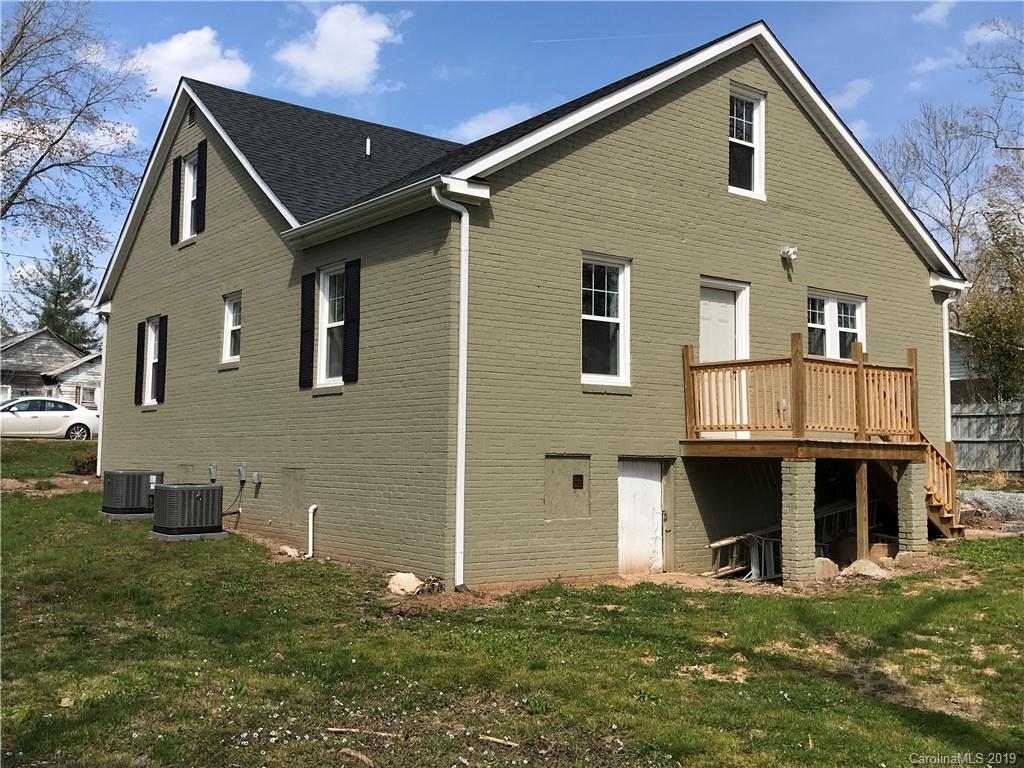 43 W Wilhemenia Street Marion NC 28752