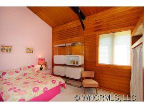 121 Stoney Fork Road Barnardsville NC 28709
