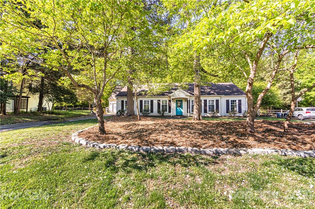 7440 Crowflock Court Charlotte NC 28226