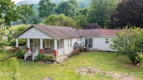 3 Rainbow Lane Barnardsville NC 28709