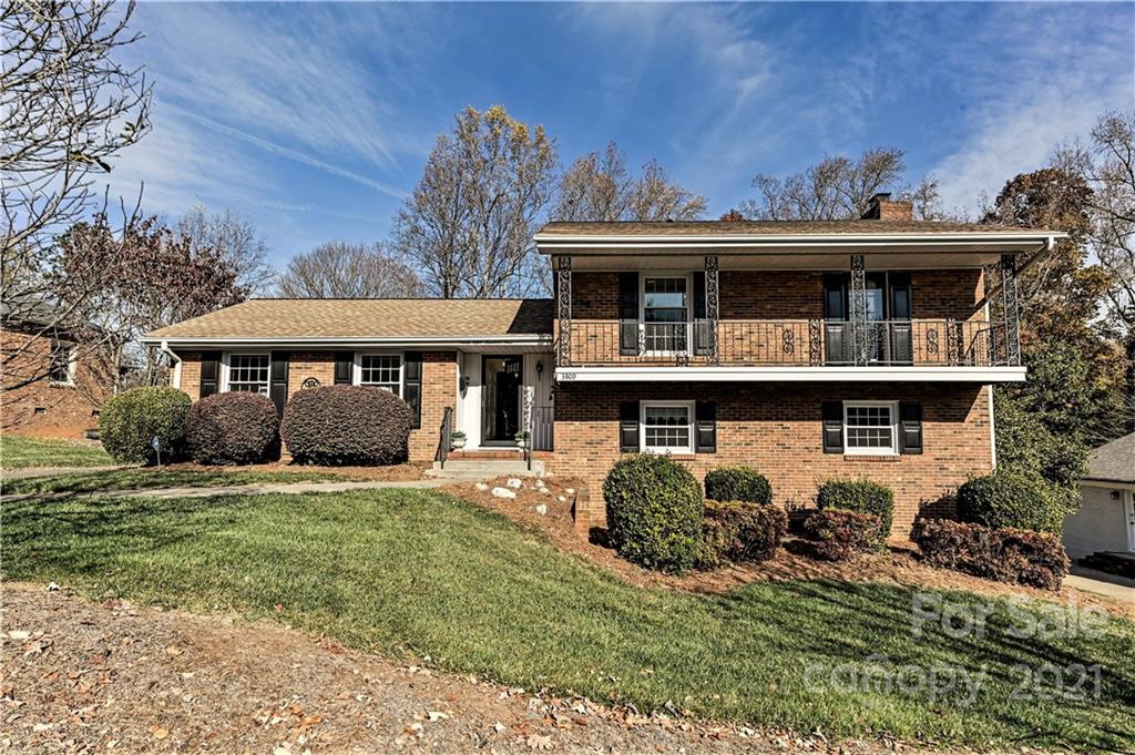 3809 Riverbend Road Charlotte NC 28210