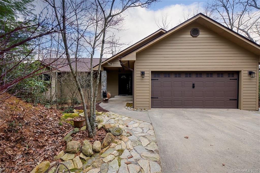 603 Kanasgowa Drive Brevard NC 28712