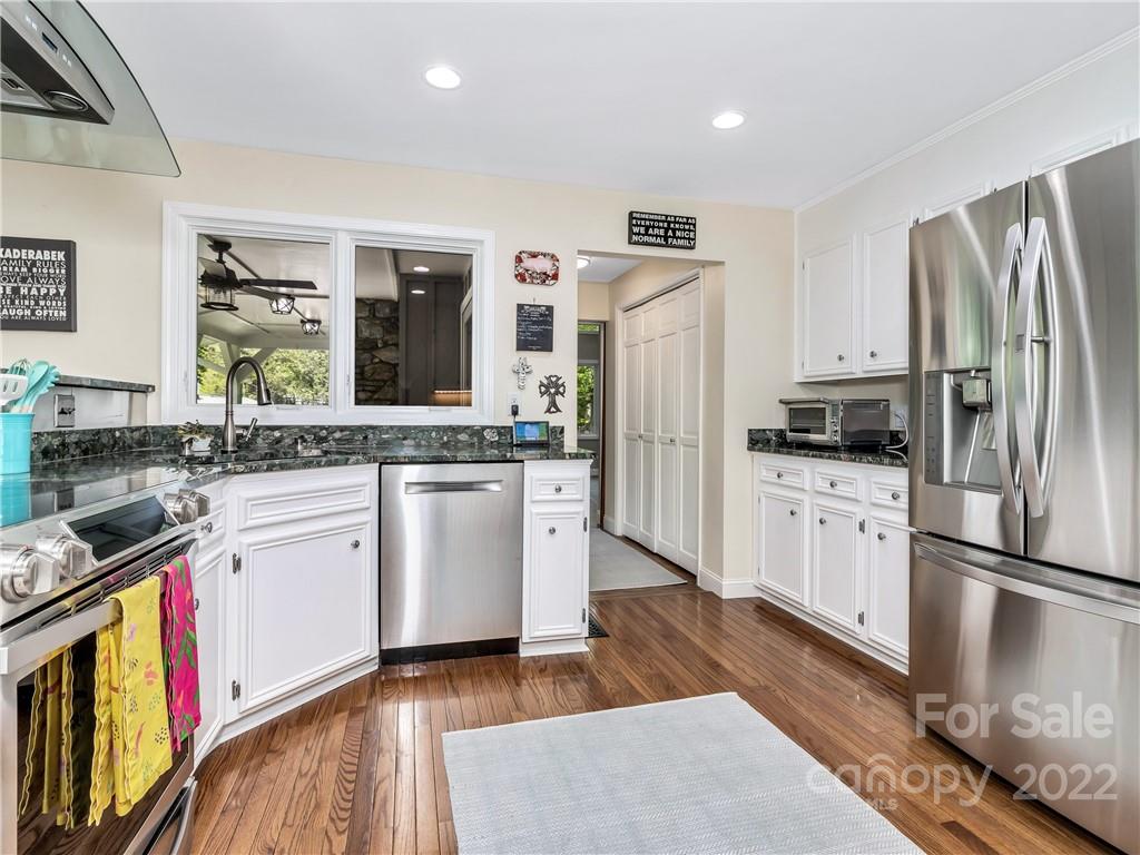 2 Amherst Road Asheville NC 28803