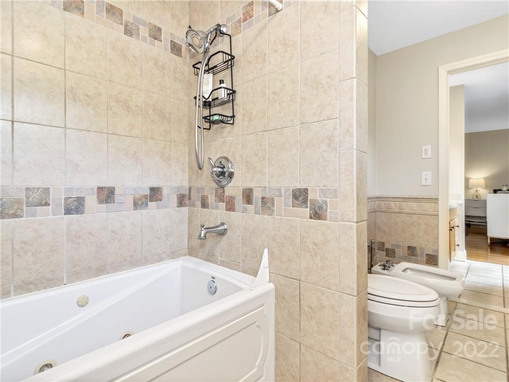 2 Amherst Road Asheville NC 28803