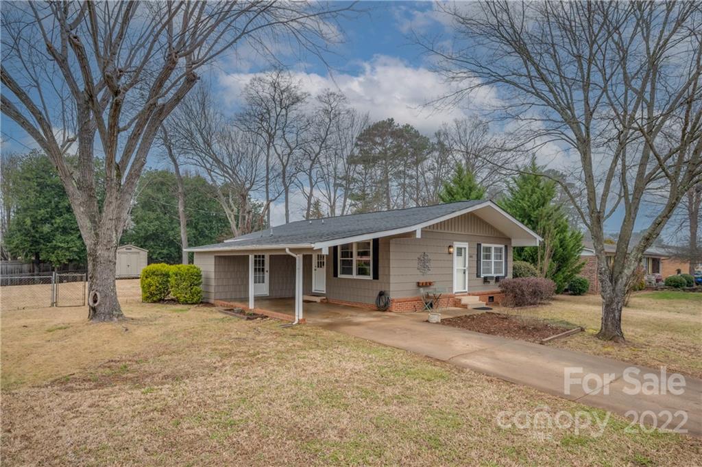 385 Vance Street Forest City NC 28043