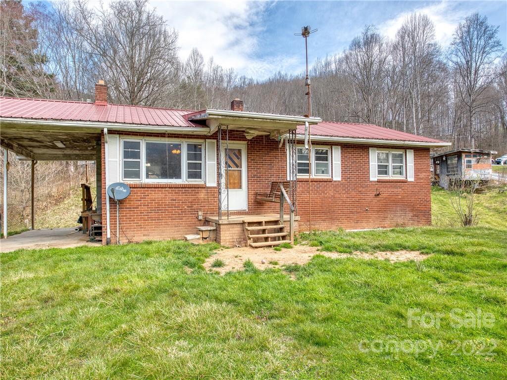208 Balsam Ridge Road Waynesville NC 28786